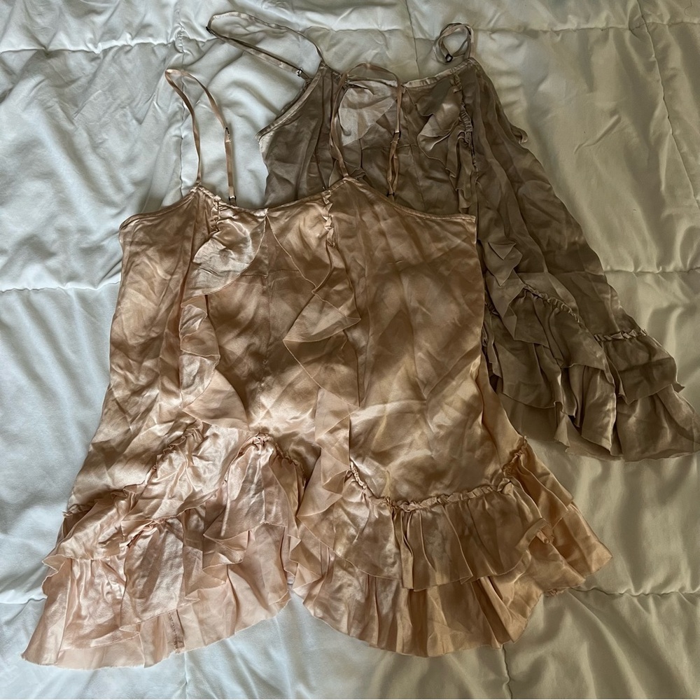 Lot of 2 Banana Republic Heritage 100% silk ruffle cami adjustable strap tops XS
